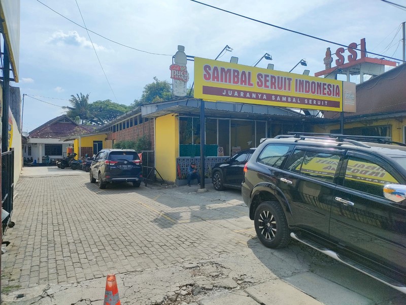 LAHAN KOMERSIL DIPINGGIR JALAN RAYA SERPONG