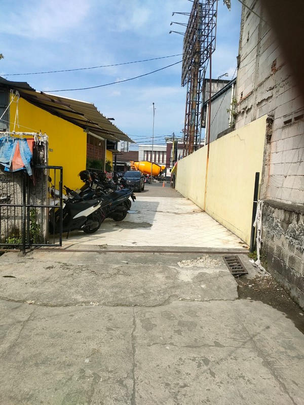 LAHAN KOMERSIL DIPINGGIR JALAN RAYA SERPONG