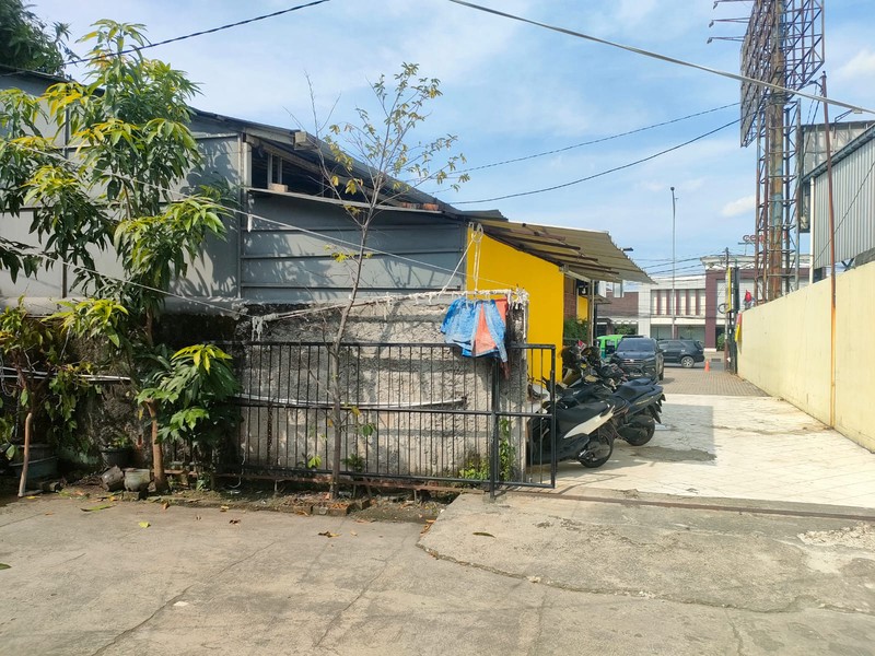 LAHAN KOMERSIL DIPINGGIR JALAN RAYA SERPONG