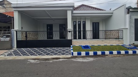 Disewakan Rumah Baru Darmo Permai Timur Surabaya Barat dekat Madame Chang, Akses TOL Satelit , HR.Muhammad, Pasar Modern Puncak Permai, Pakuwon Mall, PTC