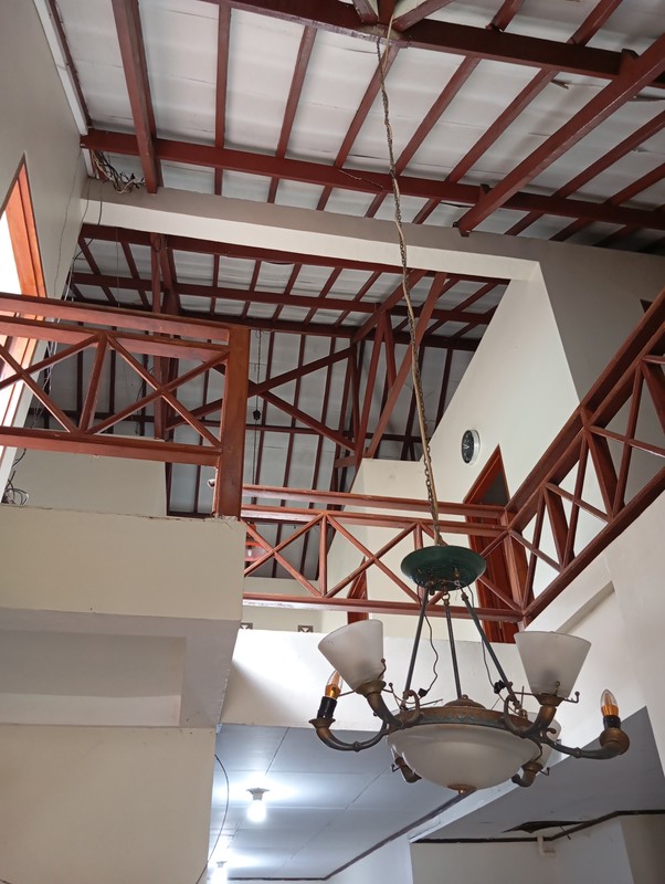 Rumah 2 Lt Strategis Bebas Banjir Pinggir Jalan Dekat Fasilitas Premium Grand Wisata