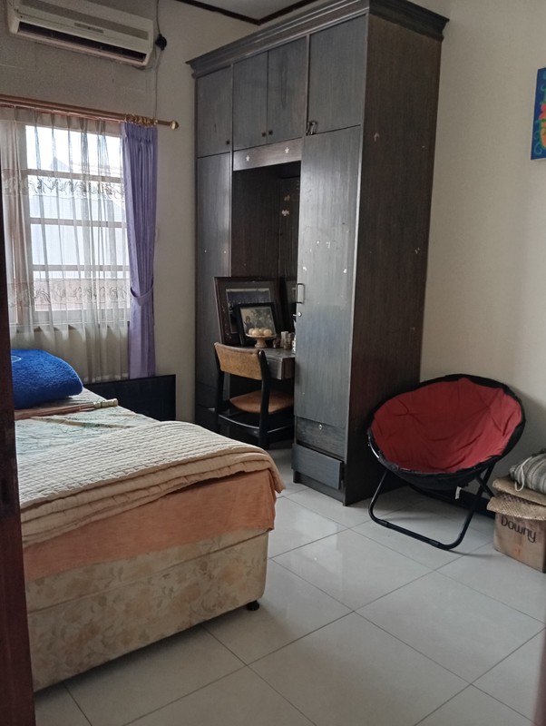 Rumah 2 Lt Strategis Bebas Banjir Pinggir Jalan Dekat Fasilitas Premium Grand Wisata