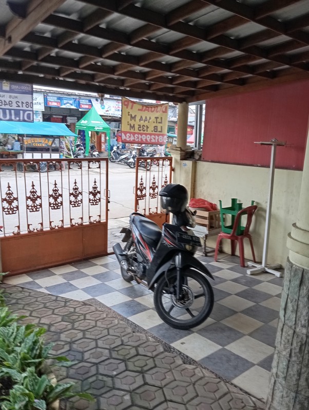 Rumah 2 Lt Strategis Bebas Banjir Pinggir Jalan Dekat Fasilitas Premium Grand Wisata