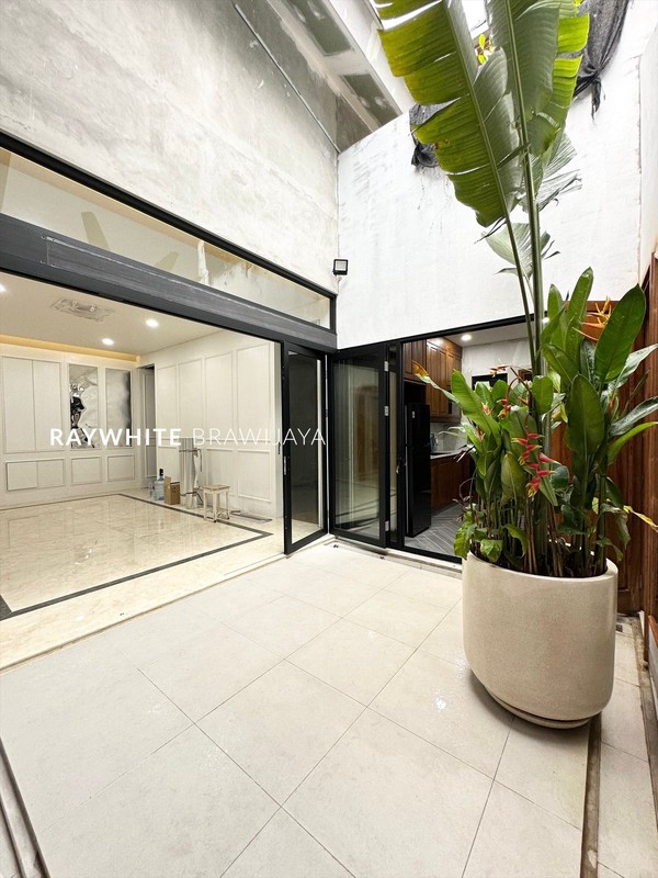 Brand New Rumah Kantor Lokasi Strategis Area Sambas Kebayoran Baru