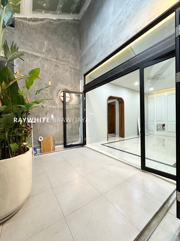 Brand New Rumah Kantor Lokasi Strategis Area Sambas Kebayoran Baru