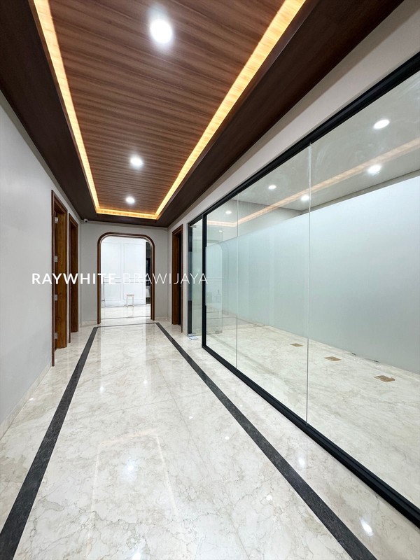 Brand New Rumah Kantor Lokasi Strategis Area Sambas Kebayoran Baru