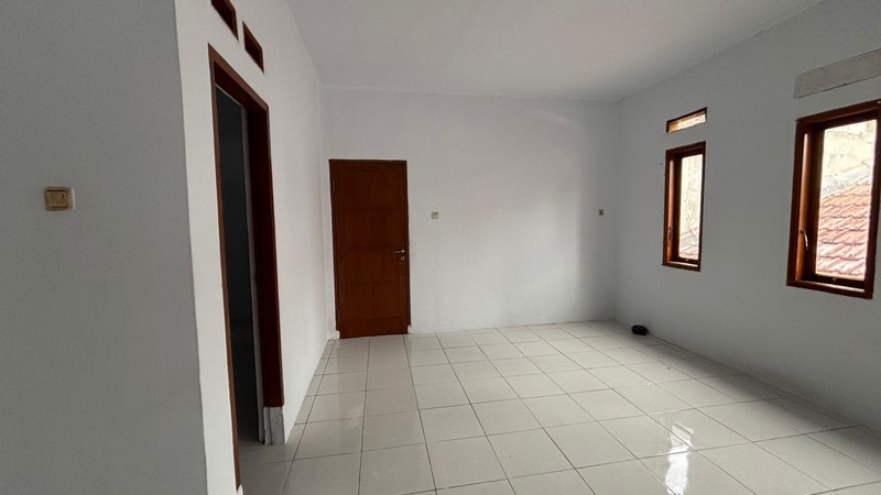 Rumah 1,5 Lantai Disewakan di Tebet Timur Jaksel