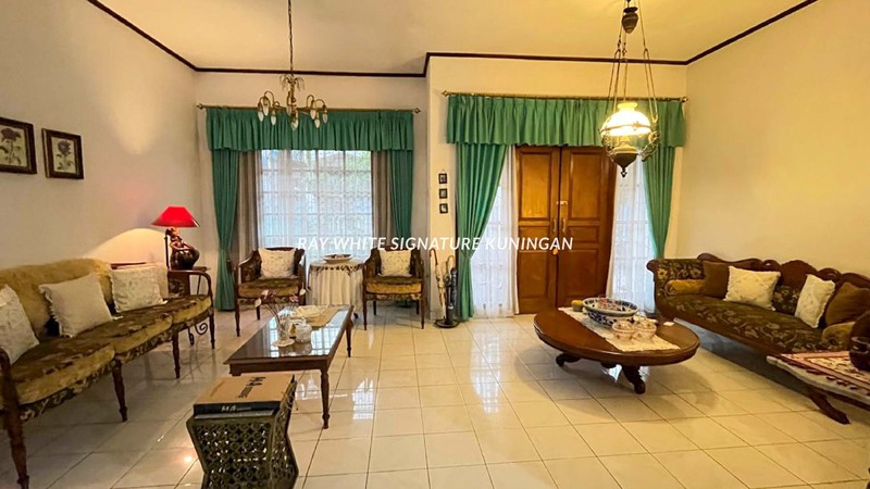 Rumah Siap Huni di Bukit Cirendeu Permai II - Lokasi Strategis Dekat MRT Lebak Bulus