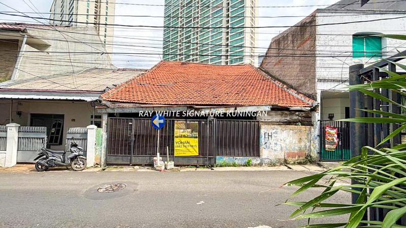 Dijual Rumah Hitung Tanah - Lokasi Super Strategis di Jl Karbela Setiabudi