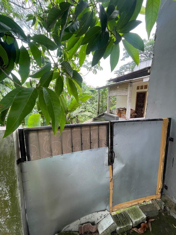 Harga Turun 3 Milyar : Rumah Luas di pinggir jalan besar dekat Tol Jatiwarna