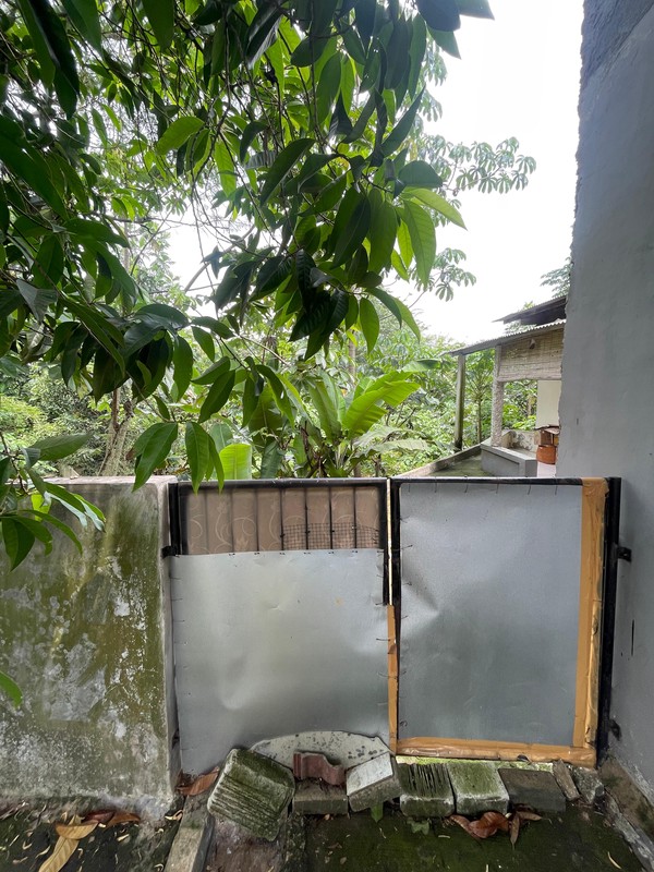 Harga Turun 3 Milyar : Rumah Luas di pinggir jalan besar dekat Tol Jatiwarna