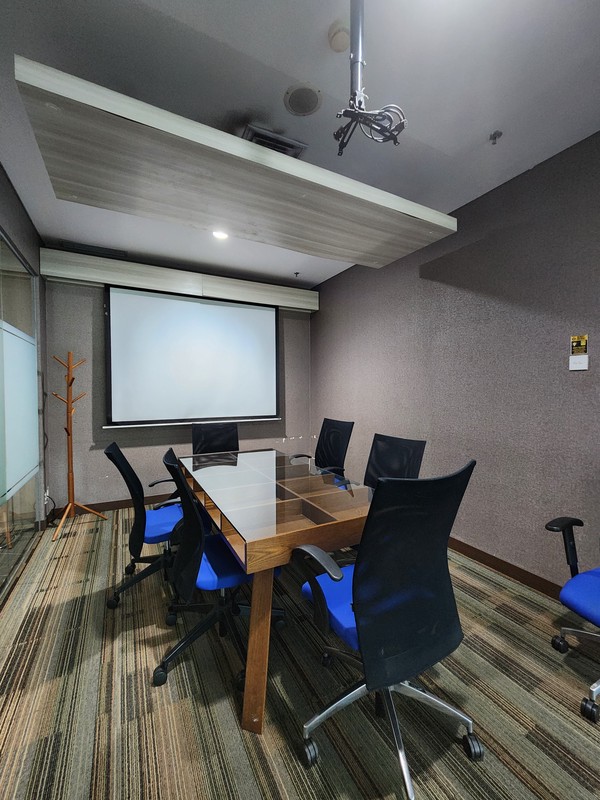 Dijual Cepat! Office Space Fully Furnished di Office 88 @ Kota Kasablanka - Lokasi Strategis, Siap Pakai!