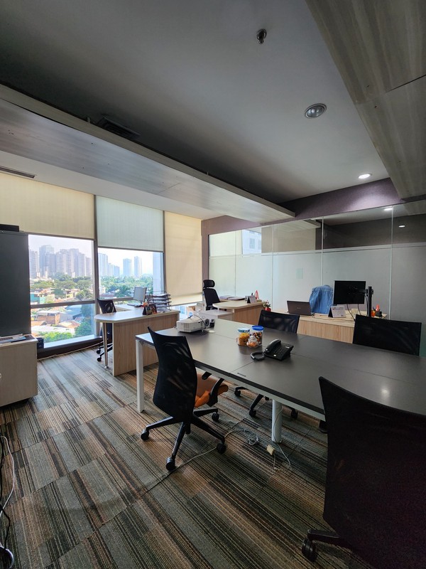 Dijual Cepat! Office Space Fully Furnished di Office 88 @ Kota Kasablanka - Lokasi Strategis, Siap Pakai!