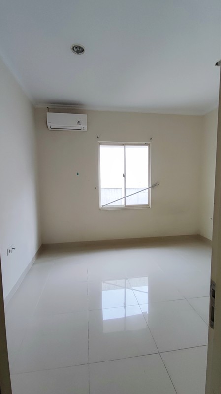 For Rent. Rumah Cantik The Spring Gold Utara, Gading Serpong