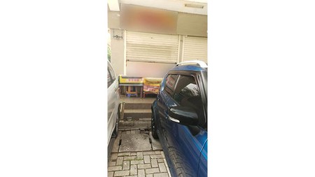 Kios Gading Nias Dahlia, Kelapa Gading 