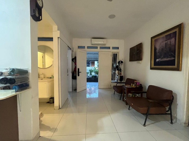 Rumah 1 lantai siap huni dekat Sekolah Santa Ursula BSD