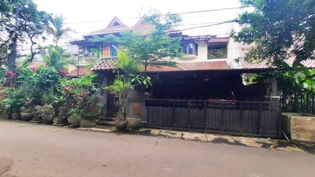 Rumah Lama 2 Lantai di Hang Jebat, Kebayoran Baru Dekat Senayan City dan Plaza Senayan