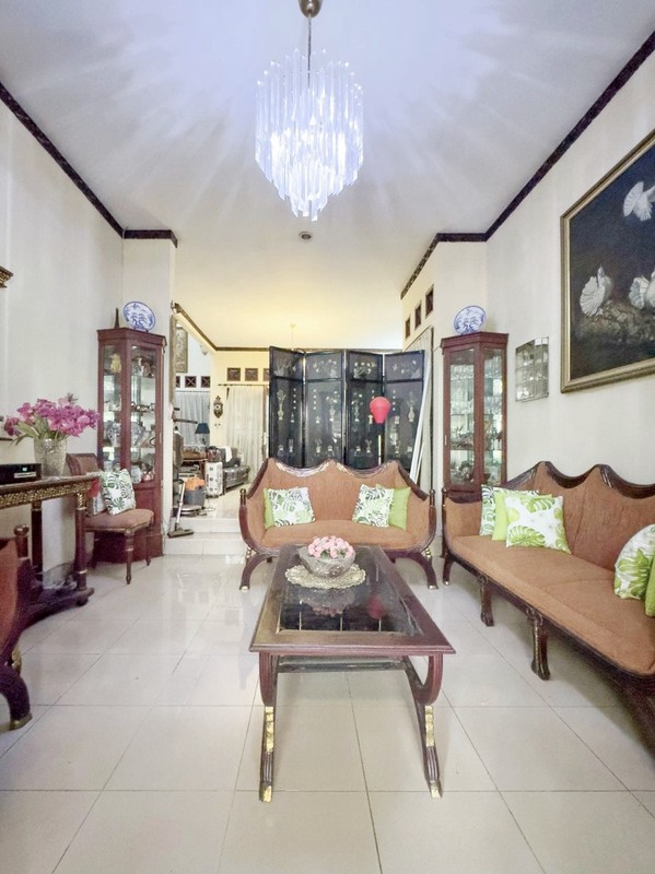 Rumah Lama 2 Lantai di Hang Jebat, Kebayoran Baru Dekat Senayan City dan Plaza Senayan