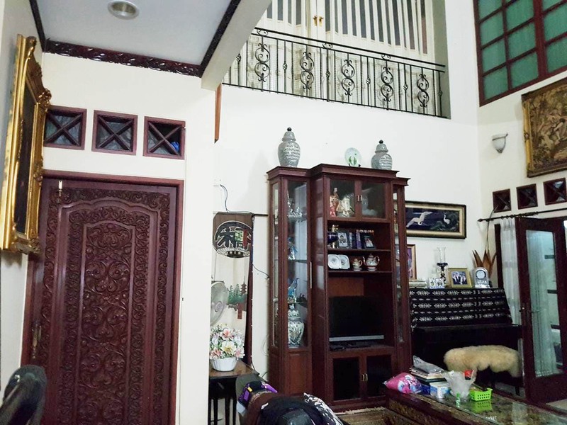 Rumah Lama 2 Lantai di Hang Jebat, Kebayoran Baru Dekat Senayan City dan Plaza Senayan