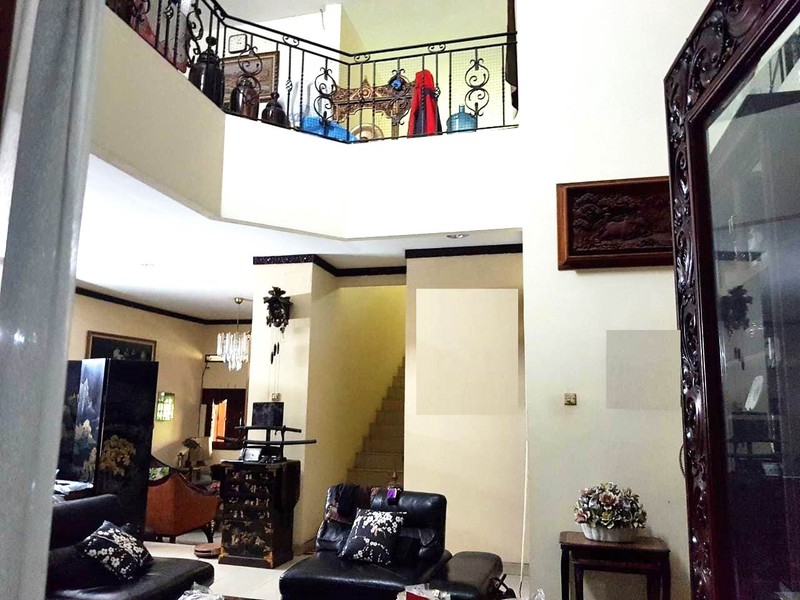 Rumah Lama 2 Lantai di Hang Jebat, Kebayoran Baru Dekat Senayan City dan Plaza Senayan