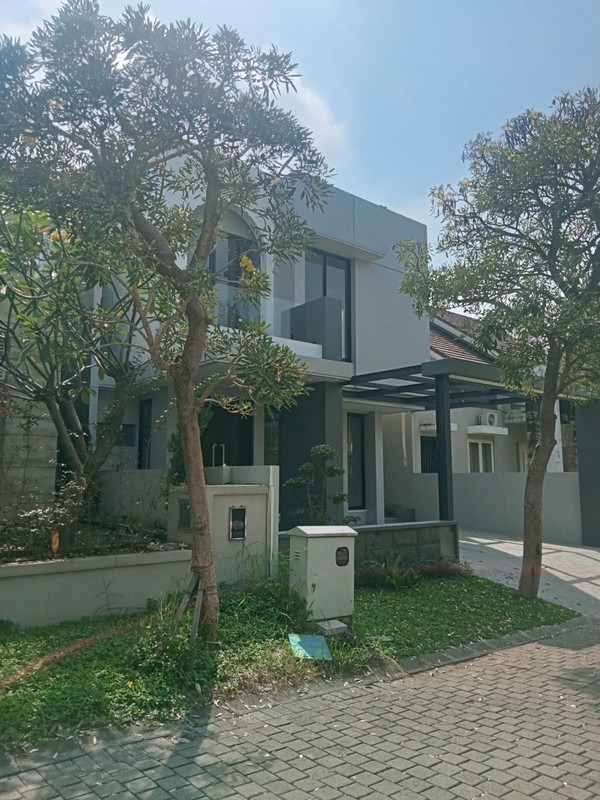 JUAL RUMAH MINIMALIST CITRALAND WOODLAND SBY BARAT