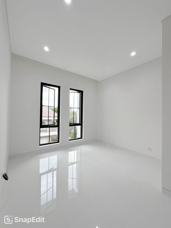 JUAL RUMAH BARU GRAHA FAMILI KAWASAN ELIT