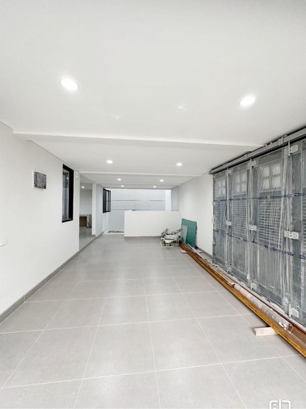 JUAL RUMAH BARU GRAHA FAMILI KAWASAN ELIT