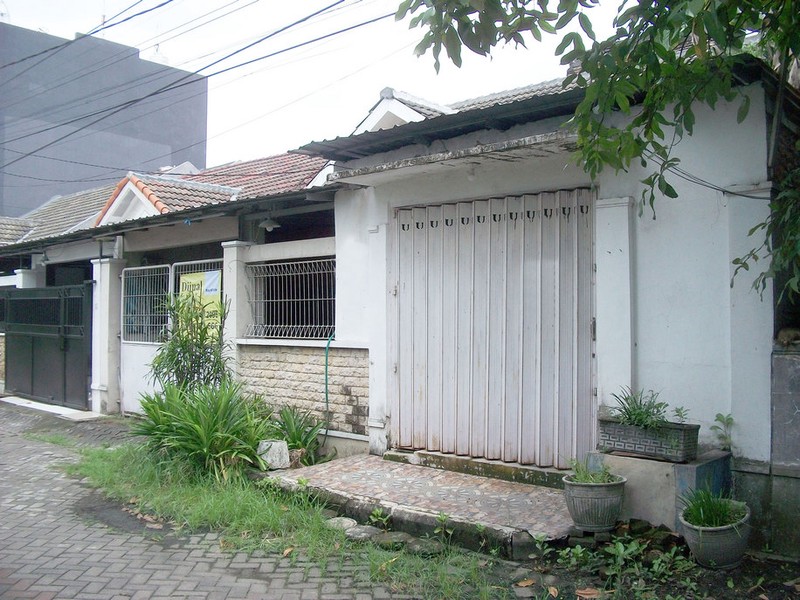 Rumah di Deltasari Indah Sidoarjo, Bagus + Terawat - LS -