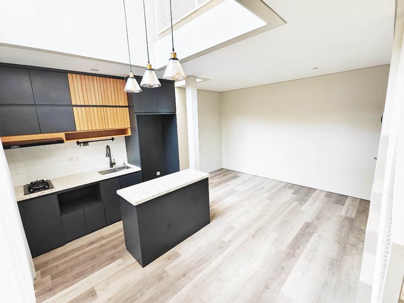 Rumah 3 Lantai Semi Furnished Bebas Banjir di Stellar Passion of Living, Jalan Palapa, Serua, Ciputat