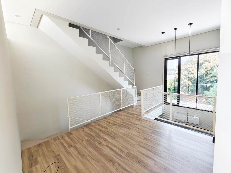 Rumah 3 Lantai Semi Furnished Bebas Banjir di Stellar Passion of Living, Jalan Palapa, Serua, Ciputat