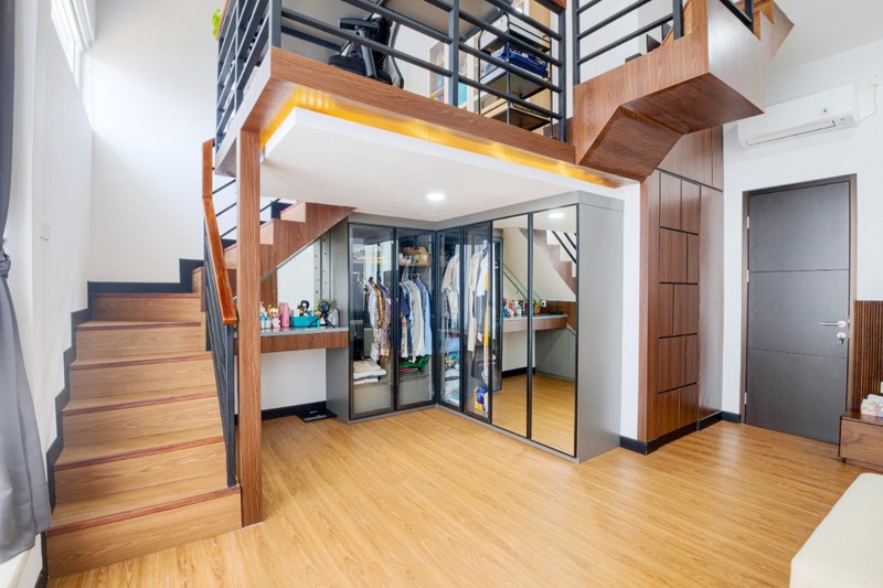 Rumah 3 Lantai Semi Furnished Bebas Banjir di U HOUSE BINTARO JAYA, Sawah Baru, Ciputat