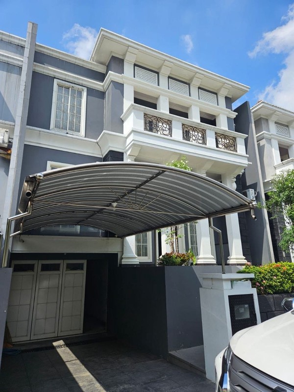 Dijual Rumah Citraland Raffles Garden Full Furnish Surabaya Barat