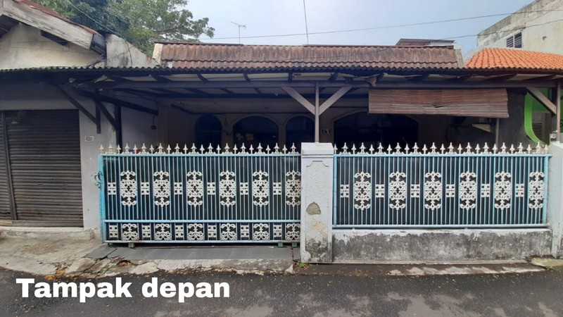 Rumah + 4 Pintu Kios Luas 4m2 Dijual di Tebet Timur Jaksel