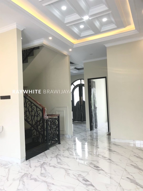 Brand New Modern Minimalis Dalam Kompleks Jagakarsa