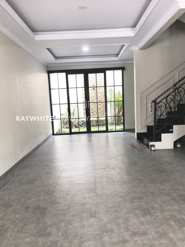 Brand New Modern Minimalis Dalam Kompleks Jagakarsa