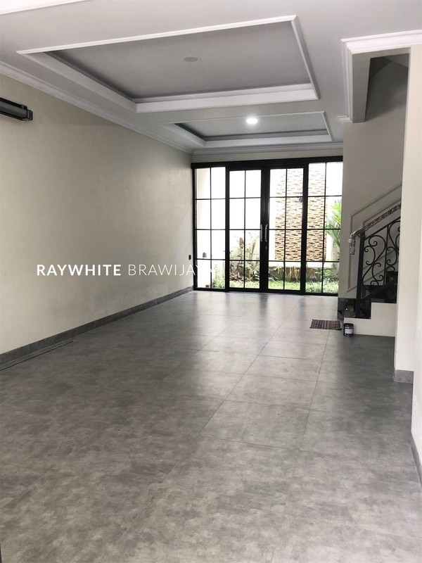 Brand New Modern Minimalis Dalam Kompleks Jagakarsa