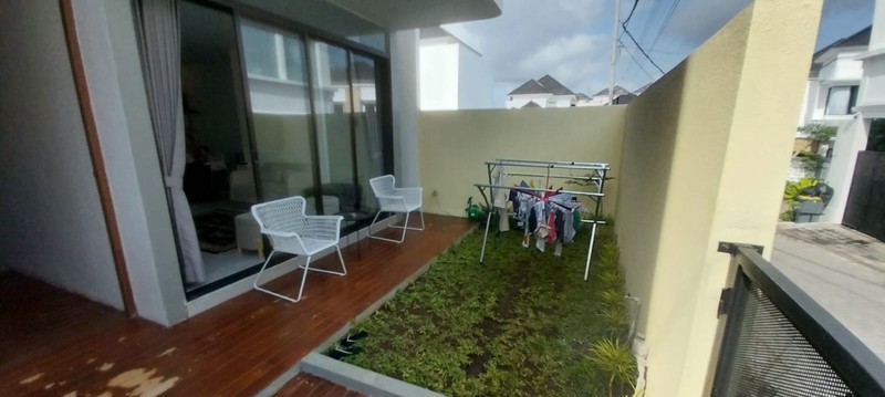  House 2 Floor Freehold Taman Mumbul Bali