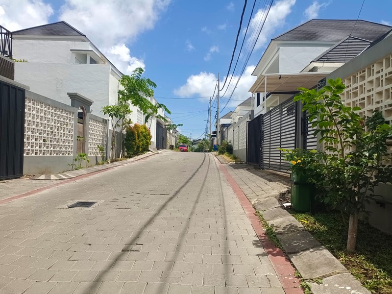  House 2 Floor Freehold Taman Mumbul Bali