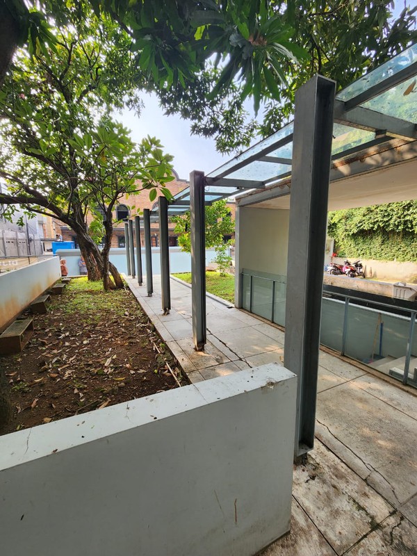 Gedung Komersial Lokasi di Kemang Bangka Mampang Prapatan Jaksel