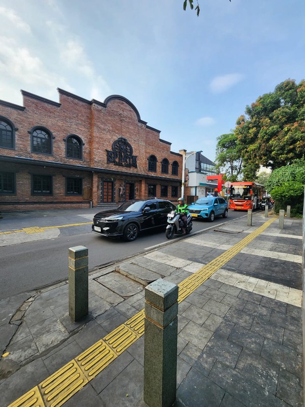 Gedung Komersial Lokasi di Kemang Bangka Mampang Prapatan Jaksel