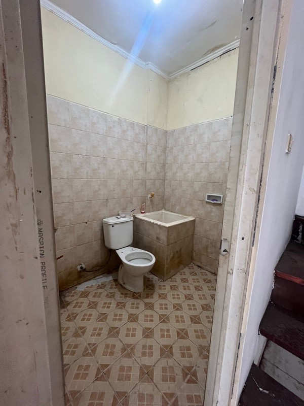 Ruko Villa Melati Mas Vista lokasi strategis pinggir jalan dekat sekolah. 