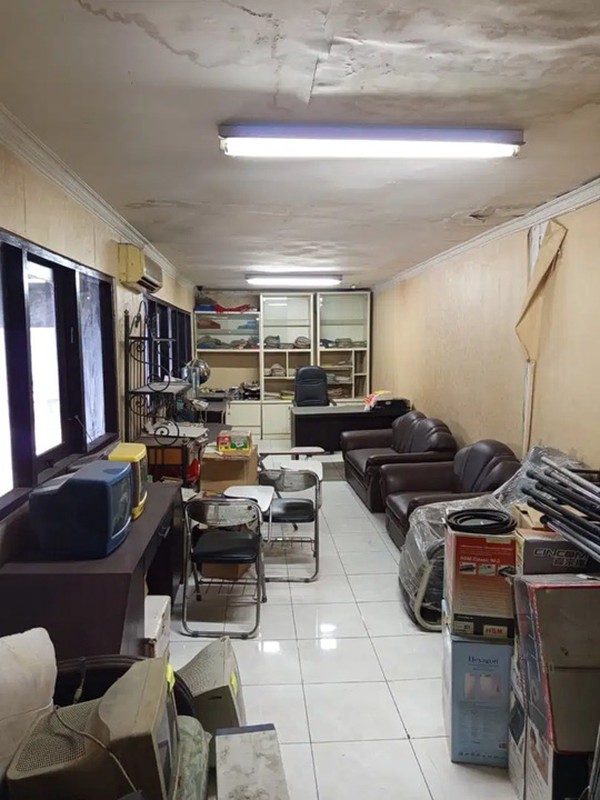 JUAL GUDANG 2 LANTAI MARGOMULYO PERMAI 