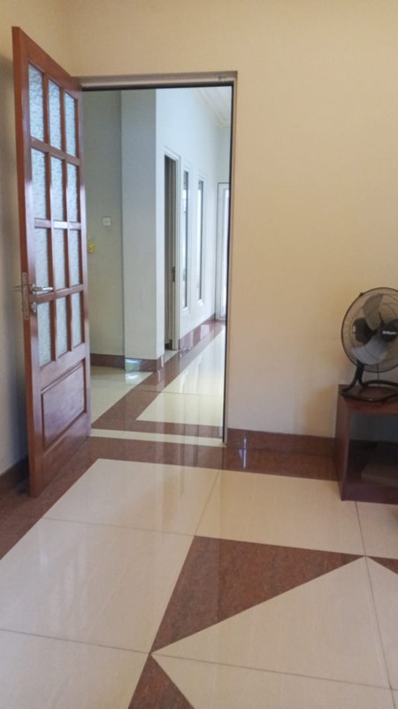 Dijual Rumah Manyar Rejo Surabaya - Cocok Tinggal, Kantor, atau Usaha