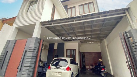 Dijual Rumah Siap Huni 3 Lantai di Tebet Barat