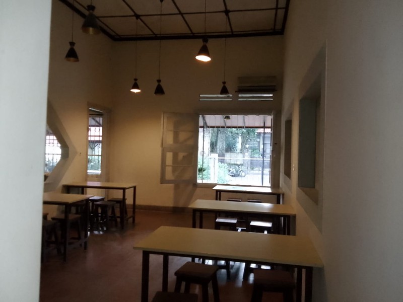 Rumah Besar dengan Halaman Sangat Luas di Sayap Dago