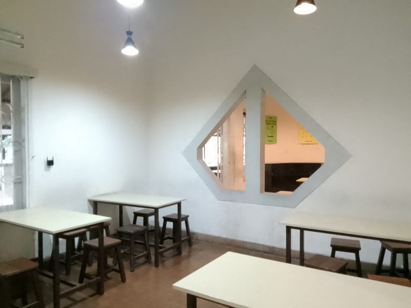 Rumah Besar dengan Halaman Sangat Luas di Sayap Dago