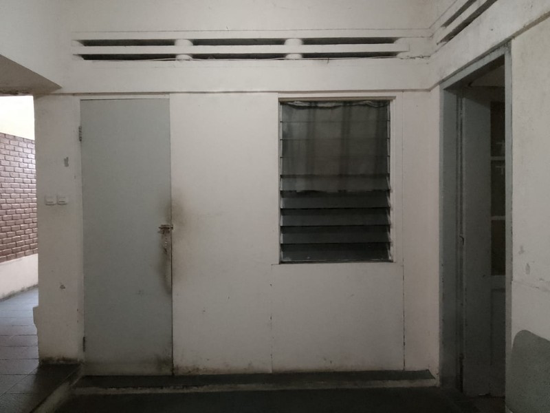 Rumah Besar dengan Halaman Sangat Luas di Sayap Dago