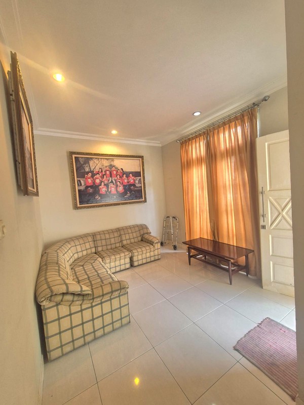 Rumah Bagus Rapih Siap Huni di Bintaro Sektor 9