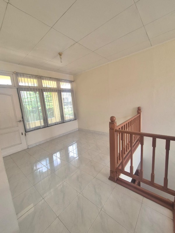 Rumah Siap Huni dengan Hunian Nyaman dan Asri di Bintaro Sektor 9.