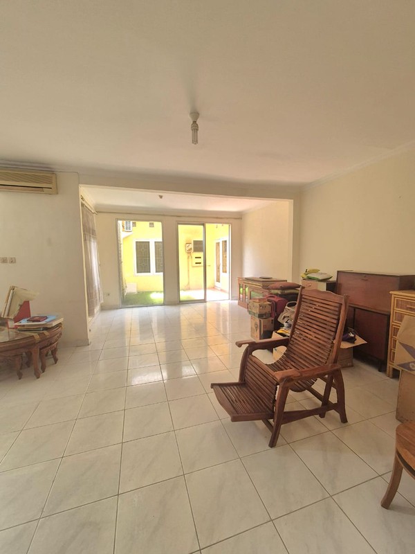 Rumah Siap Huni dengan Hunian Nyaman dan Asri di Bintaro Sektor 9.